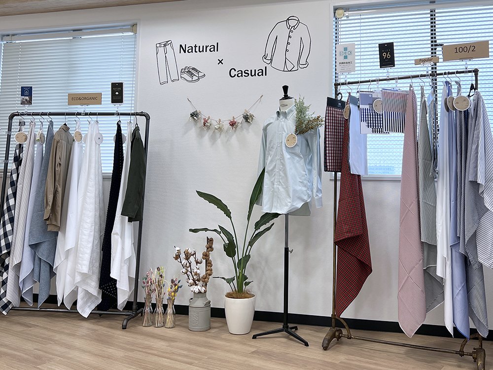 “Natural × Casual”  23’ SPRING ＆ SUMMER Collectionのスライダー画像